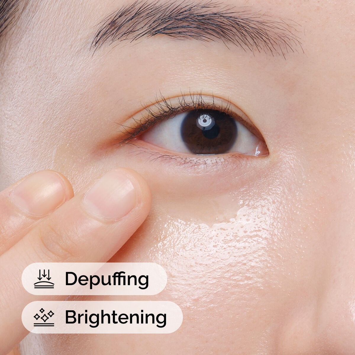 caffeine-solution-5-egcg-eye-serum-i5 ord-caffeine-solution-egcg-model-application-with-benefits.jpg